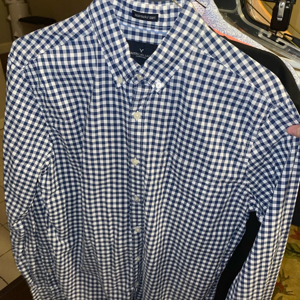 American Eagle shirt